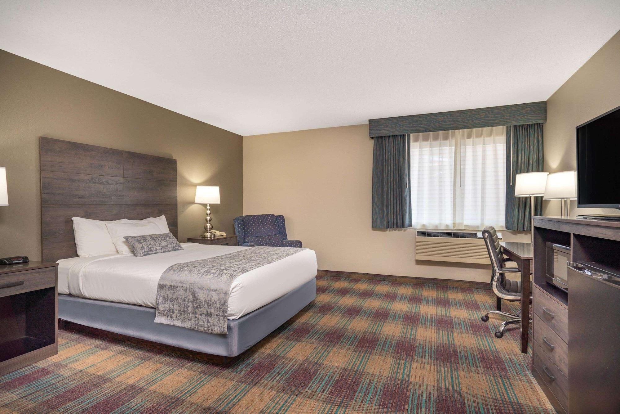 Hotel Baymont By Wyndham Baldwin Esterno foto